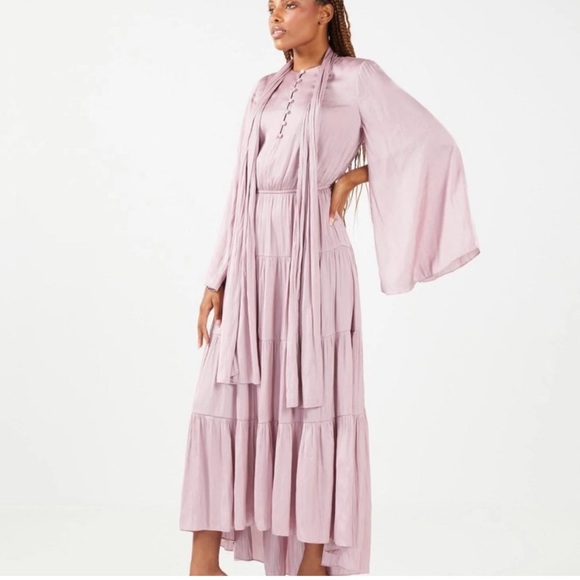 BCBG Dresses & Skirts - BCBG tiered high low dress